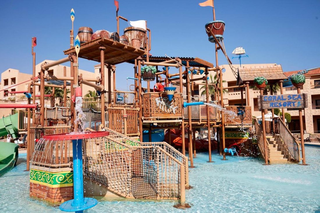 Coral Sea Aqua Club Resort photo 5
