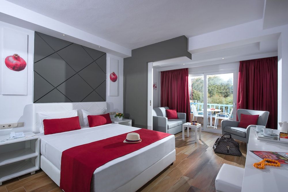 Fodele Beach & Water Park Holiday Resort photo 2