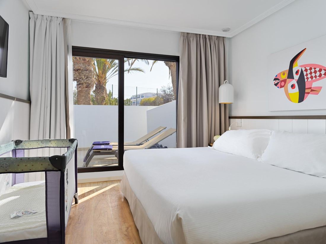 H10 Suites Lanzarote Gardens photo 2