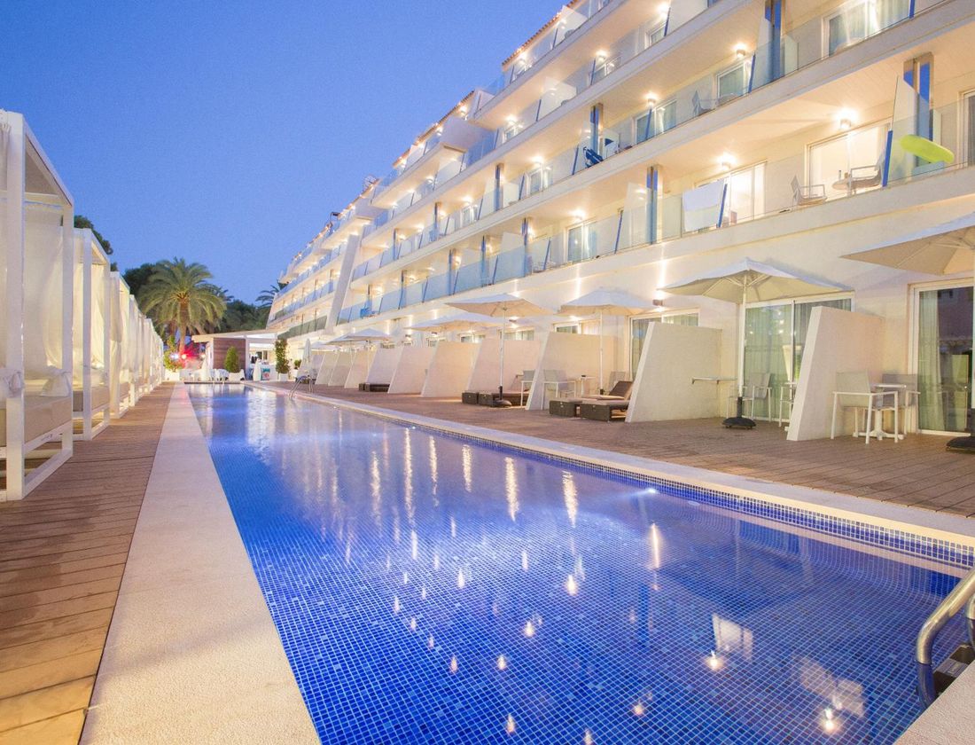 Mar Hotels Playa de Muro Suites photo 4